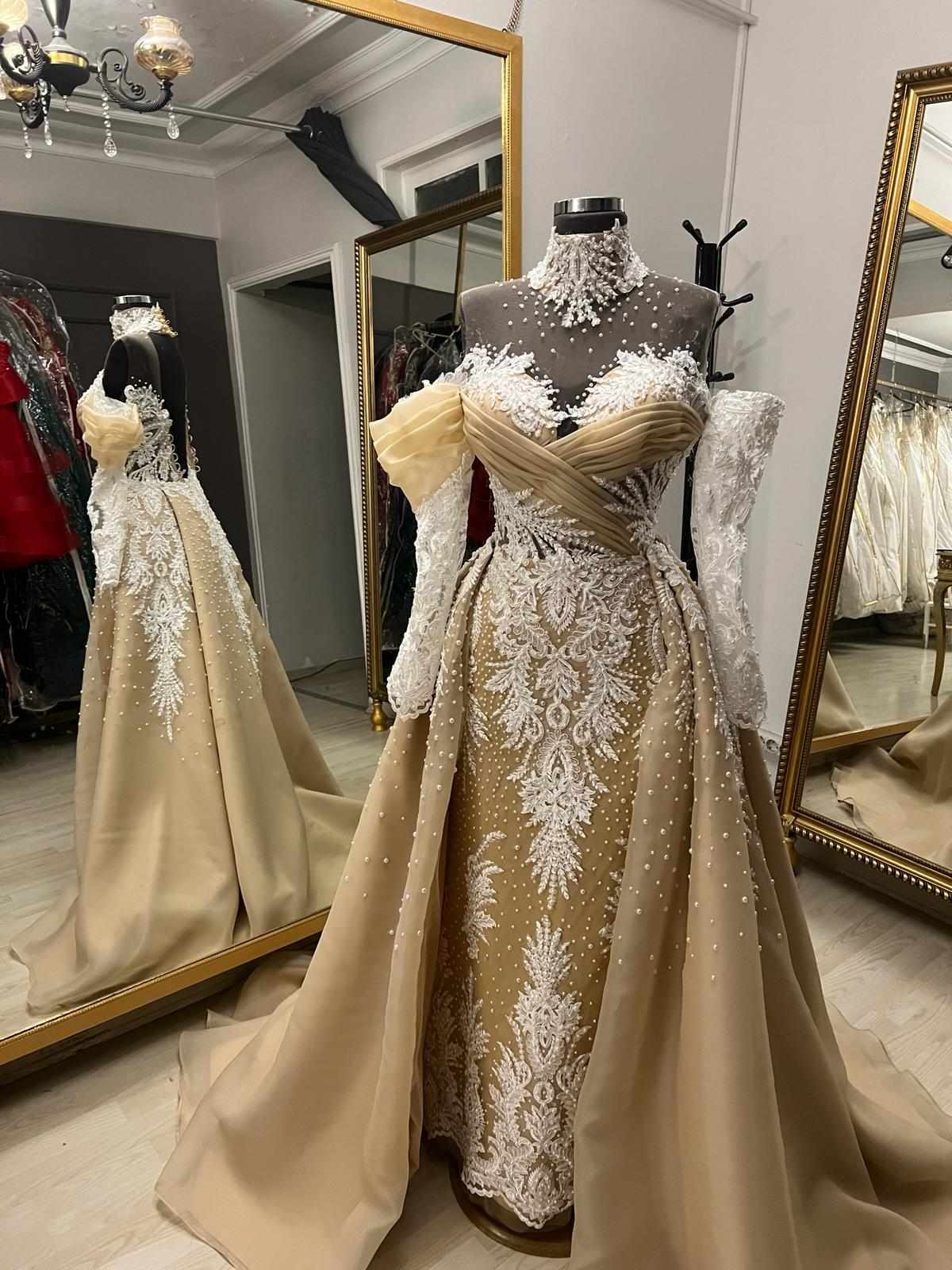 Бална рокля цвят бежав – размер XXS, Бежово